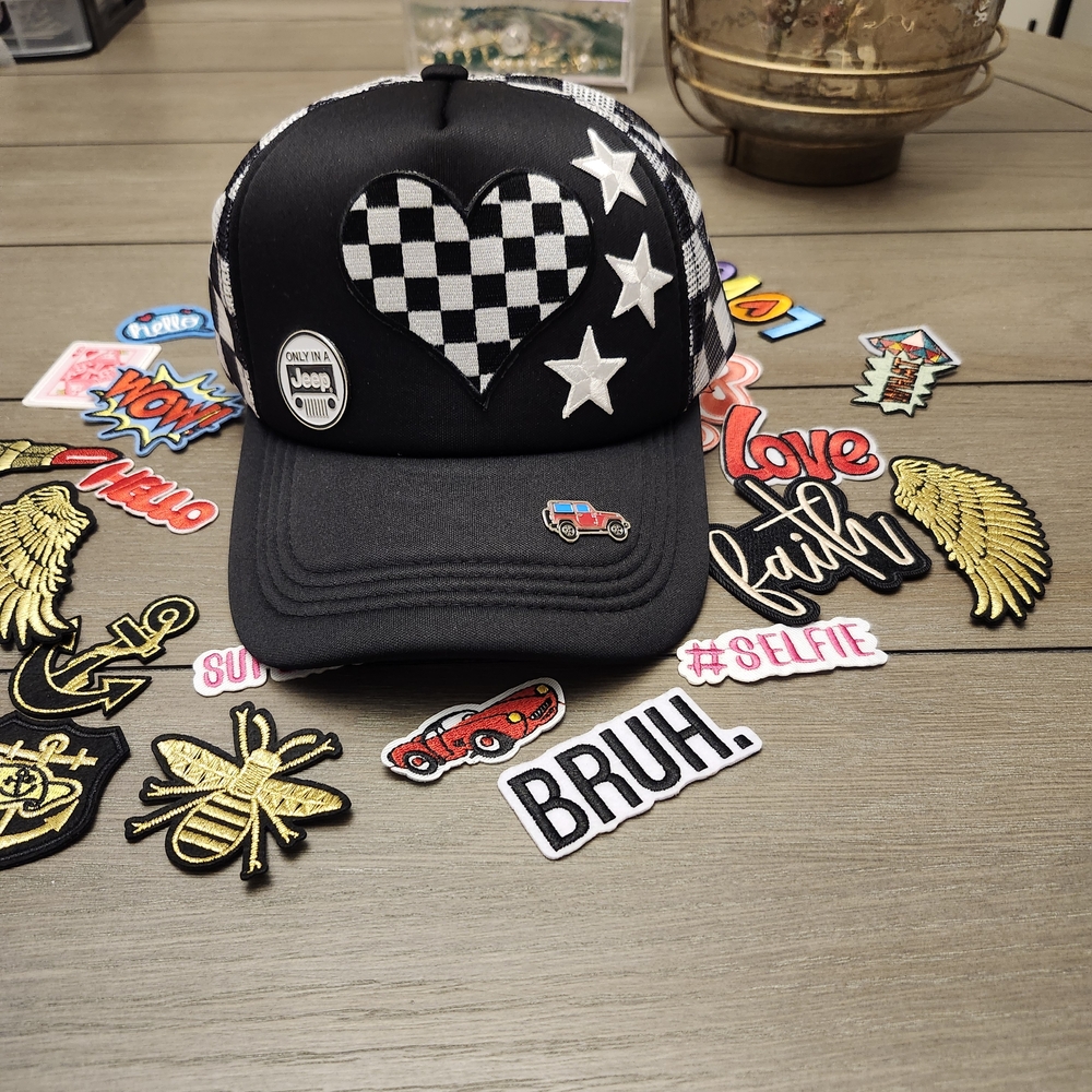 Jeep Black Checkered Heart Cap